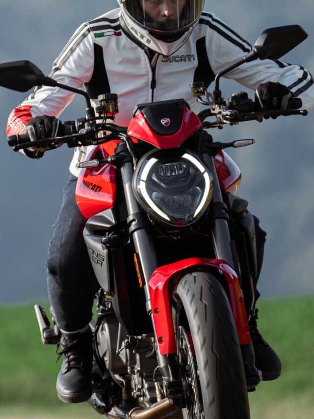 Ducati Monster 2026 estreia nova geração com motor V2