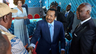 No poder há mais de quatro décadas, Paul Biya assumiu em 1982