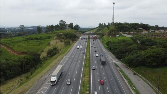 Caso aconteceu por volta das 6h, no quilômetro 98