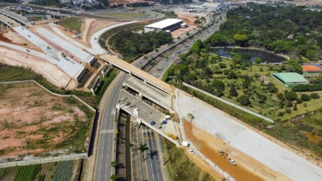 Vaga exige que os candidatos tenham habilitação de motorista na categoria D