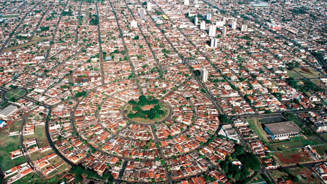 Presença da cidade na macrorregião de Ribeirão Preto conecta Sertãozinho com rodovias, aeroportos e centros logísticos