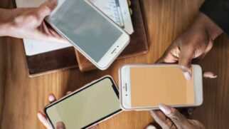 Smartphones antigos podem valer uma fortuna; descubra quanto vale um iPhone 2007