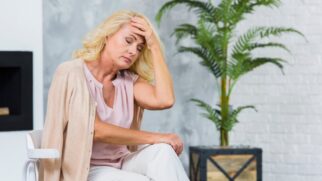Você vai mesmo esperar a menopausa para cuidar de um relógio que já corre há vinte anos?. Fotos: Freepik)