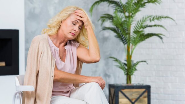 Você vai mesmo esperar a menopausa para cuidar de um relógio que já corre há vinte anos?. Fotos: Freepik)
