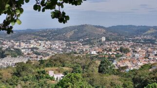 São Roque fica a cerca de 60 km da capital paulista e tem pontos turísticos que vão além das vinícolas