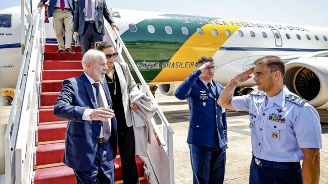 Lula relatou que precisou deixar a aeronave às pressas por risco de incêndio