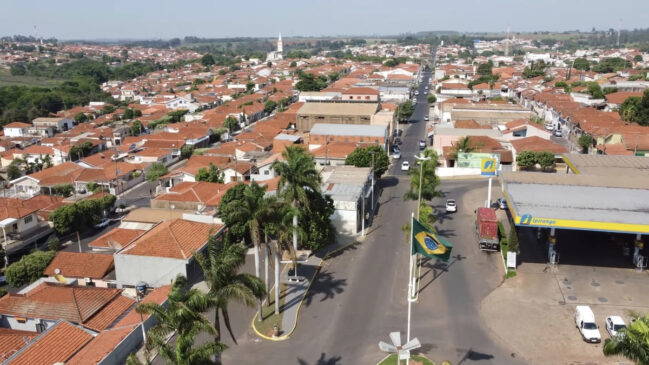 O pequeno município é referência na produção de limão