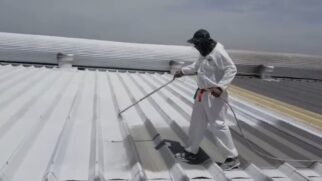 Esse método econômico ajuda a diminuir a temperatura de telhados de zinco