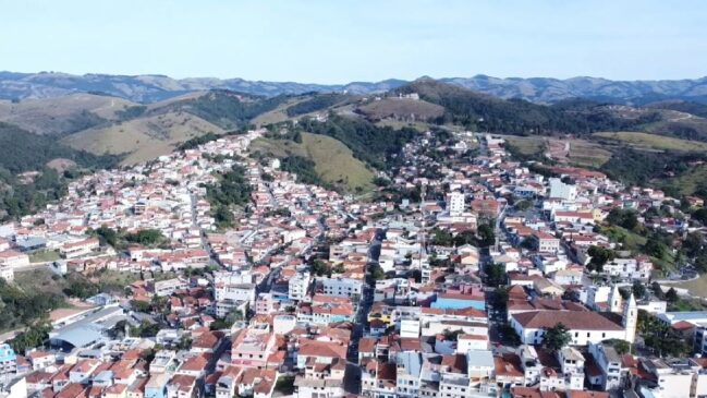Capital Nacional do Fusca, transforma ruas e estradas em um cenário nostálgico que atrai visitantes de todo o País