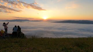 Estradas paulistas levam a cenários únicos, cachoeiras, praias tranquilas e picos com vista impecável