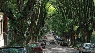 Por muitos considerada a rua mais bonita do mundo.
