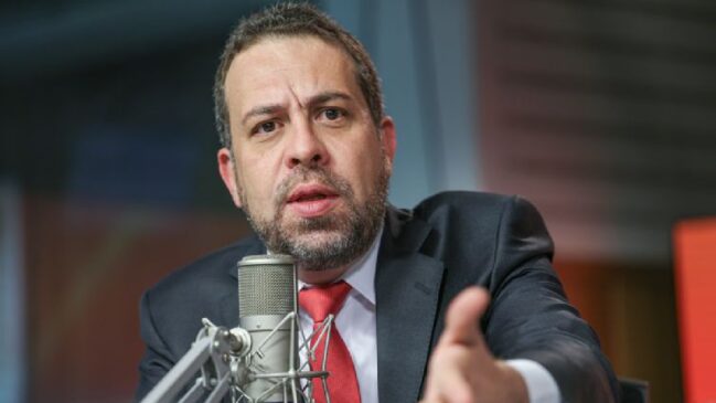 'Defender o trabalho infantil é um ato de covardia', disse Boulos