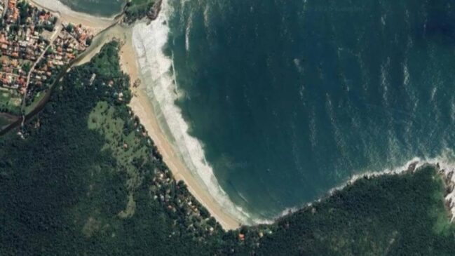Vítima foi identificada como Catarina Kasten, de 30 anos, que passava pela trilha para ir até a Praia da Armação