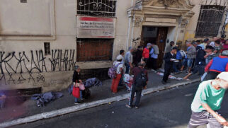 Núcleo Chá do Padre, no centro de São Paulo, oferece refeições, lavanderia, atividades e apoio social