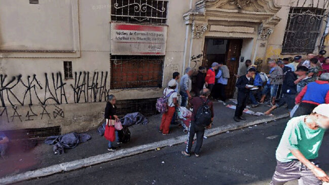 Núcleo Chá do Padre, no centro de São Paulo, oferece refeições, lavanderia, atividades e apoio social