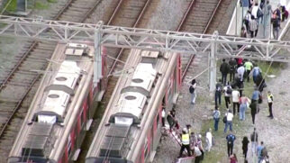 Passageiros tiveram que descer nos trilhos e andar pelo restante do trecho até a plataforma mais próxima