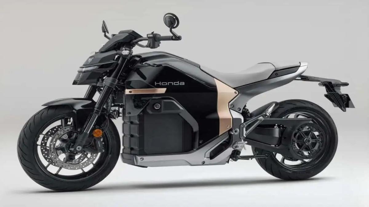 Lançada no EICMA 2025, moto traz design aerodinâmico, modos eletrônicos, recarga rápida e potência próxima a modelos de 600 a 1.000 cilindradas