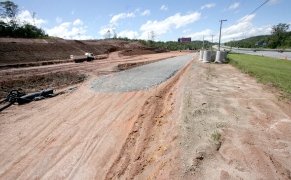 Ao Diário do Litoral, que faz parte do grupo GMG com a Gazeta, a concessionária informou que mo espaço terá um restaurante, um posto de combustível, área de descanso e um espaço voltado especialmente aos caminhoneiros, com serviços de apoio e conveniência.