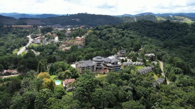Cidade tem clima europeu a preços bem mais baixos do que sua vizinha, Campos do Jordão