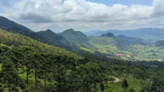 A cidade encanta pelas suas vistas e clima característico