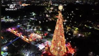 O evento chama atenção pela beleza e o Espírito natalino