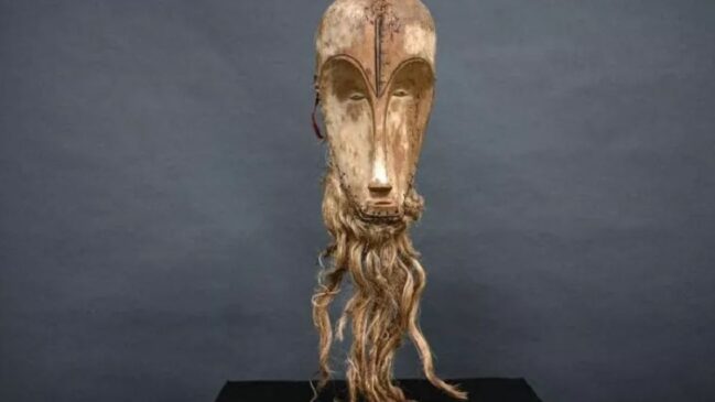 Especialistas do Musée du quai Branly afirmam que máscaras Ngil praticamente desapareceram após 1910