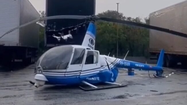 Helicóptero da TV Bandeirantes após queda em Guarulhos