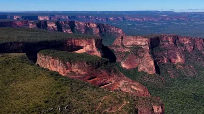 Destino atrai viajantes de diversos lugares devido à sua energia mística e aos cenários de natureza que misturam montanhas gigantes com águas límpidas