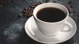 Pesquisa dos EUA liga café puro a menor risco de morte