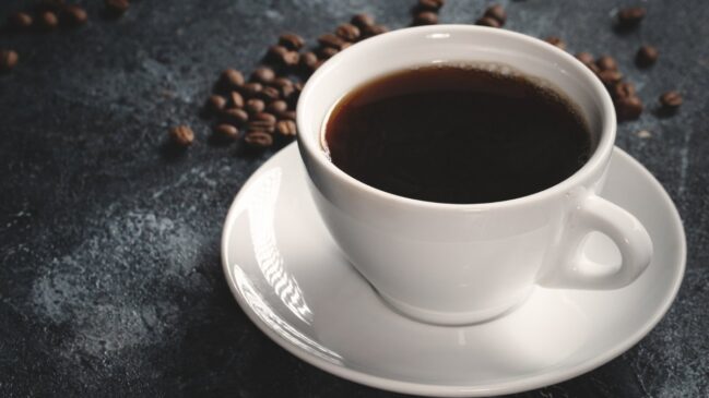 Pesquisa dos EUA liga café puro a menor risco de morte
