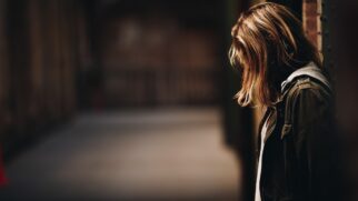 Psicólogos observam que, com mais autoconfiança, tende a crescer a liberdade para experimentar. I