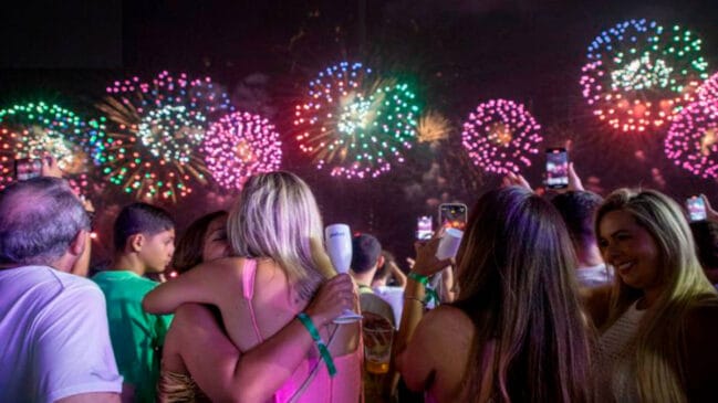Frases de Feliz Ano Novo são boas opções de se lembrar de quem se ama