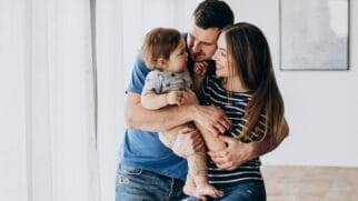 A definição correta dos graus de parentesco aparece em situações práticas, como heranças, pensões, processos de adoção, regras de nepotismo, concursos públicos e até na organização familiar.
