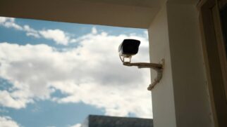 Monitoramento interno pode gerar riscos à privacidade e à segurança digital