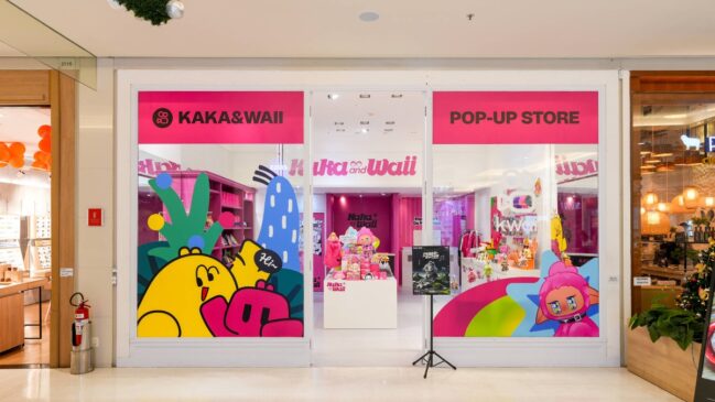 Objetos à venda na loja são inspirados nos mascotes da marca, Kaka e Waii