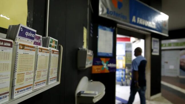 Loteria federal foi sorteada na noite deste sábado