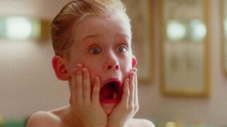 Após votação popular, o ator Macaulay Culkin mudou de nome para 'Macaulay Macaulay Culkin Culkin'