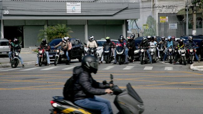 Câmara de SP votará nesta e na próxima semana projeto para regulamentação dos mototáxis