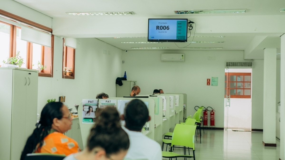 Crescimento do turismo amplia ofertas em múltiplas áreas; contratações seguem exigências dos empregadores