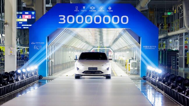 Montadora destaca avanço em eletrificação, inteligência automotiva e manufatura 4.0