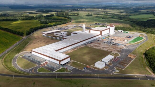 Nova unidade é a primeira fábrica de garrafas de vidro do estado do Paraná