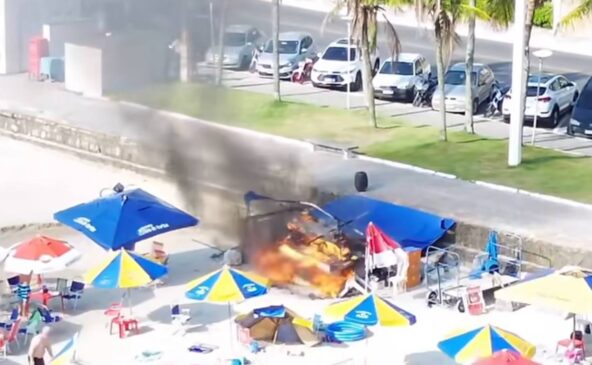 Incêndio repentino em carrinho chamou atenção de todos na praia