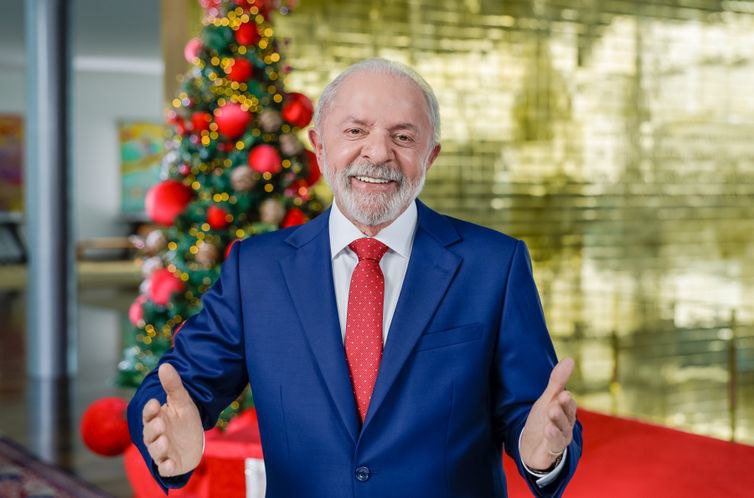 Lula desejou boas festas aos brasileiros e celebrou o povo do País