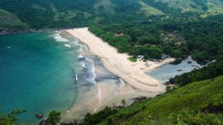 Com estrutura simples, mas acolhedora, o Bonete recebe visitantes que desejam viver uma experiência diferente do turismo convencional.