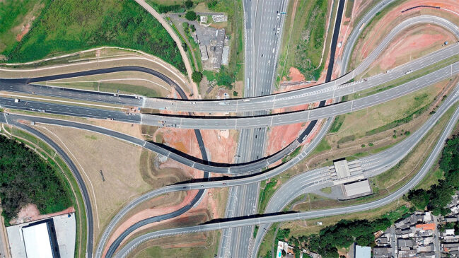 Segundo o Governo de São Paulo, esse volume passou a ser desviado das vias urbanas