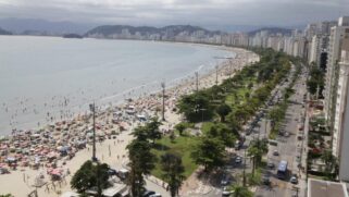 Na Baixada Santista, as temperaturas ficam entre 19°C a 23°C no domingo.