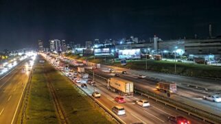 Painel de Tráfego do Centro de Controle Modal aponta para mais de 50 km de lentidão nas rodovias de SP
