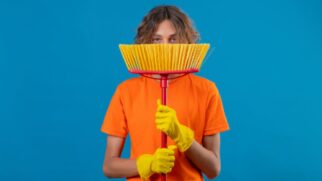 O truque é usar camadas de plástico bolha para aumentar a eficácia do pano de limpeza