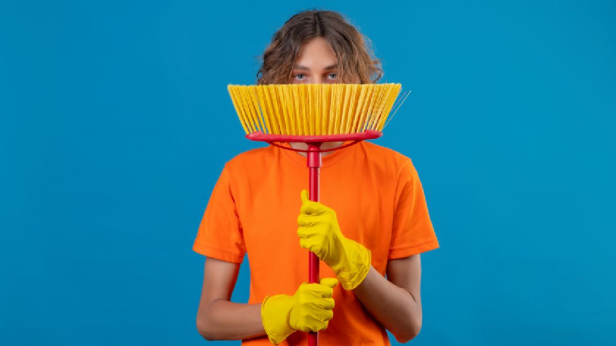 O truque é usar camadas de plástico bolha para aumentar a eficácia do pano de limpeza