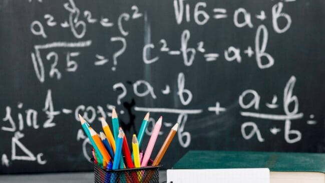 Crescemos ouvindo que a Matemática é uma disciplina exclusiva, isto é, apenas  para um grupo seleto de pessoas